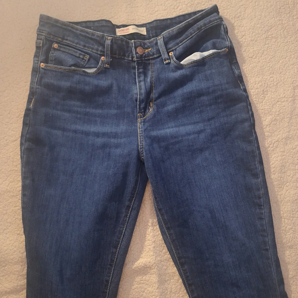 Signature by Levi Strauss Dark Blue Mid-rise Bootcut Jeans W30 L34